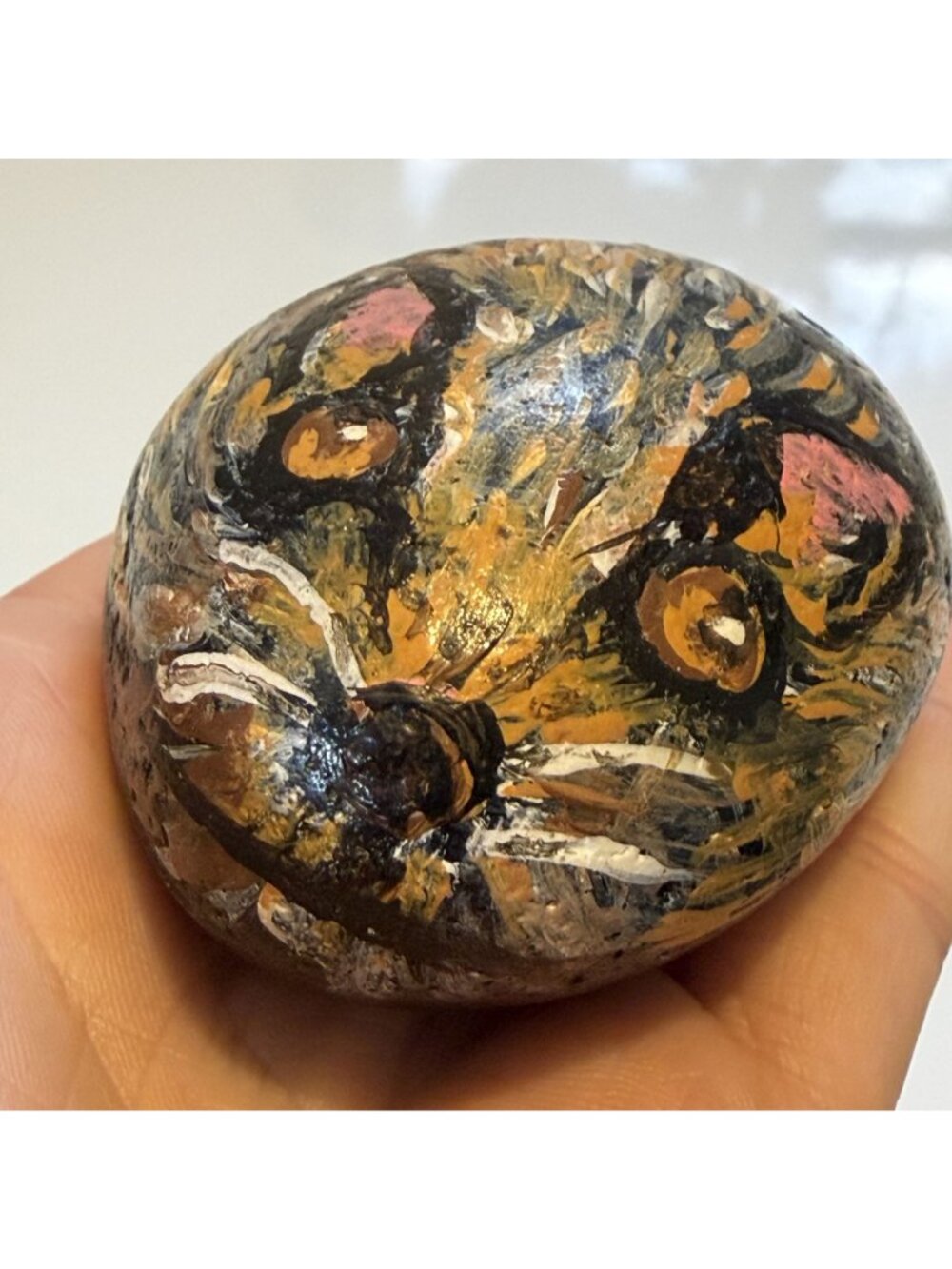 Hand Painted Squirrel Rock Stone Art Animal Paperweight Garden Decor Funky - Picture 3 of 11